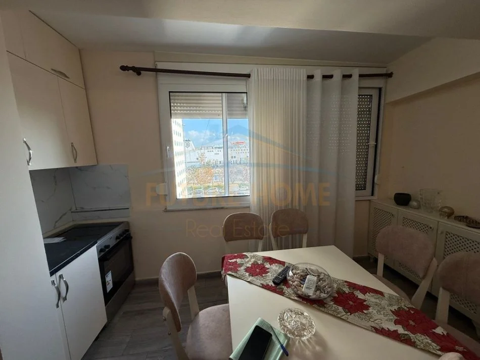 Durres, jepet me qera apartament 2+1 Kati 4, 500 € (Durres)