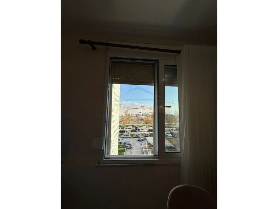 Durres, jepet me qera apartament 2+1 Kati 4, 500 € (Durres)