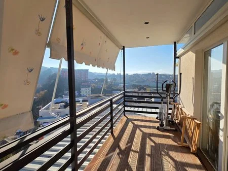 Tirane, jepet me qera apartament duplex 2+1 Kati 8, 130 m² 700 € 