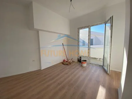 Tirane, shitet apartament 1+1 Kati 9, 89 m² 97.700 € 