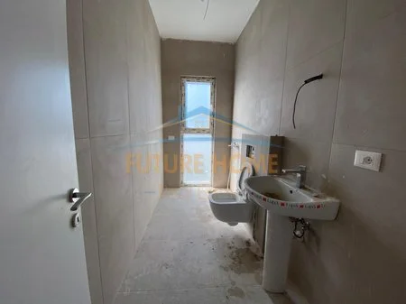 Tirane, shitet apartament 1+1 Kati 9, 89 m² 97.700 € 