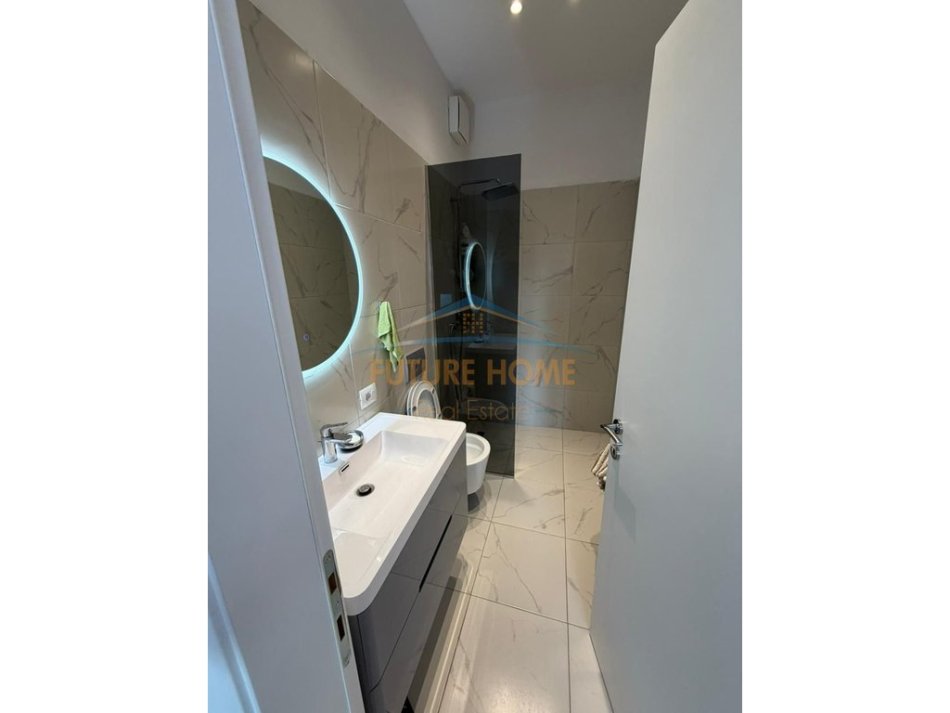 Tirane, shes apartament 2+1 Kati 1, 87 m² 210.000 € (Kompleksi Henke, Tiranë)