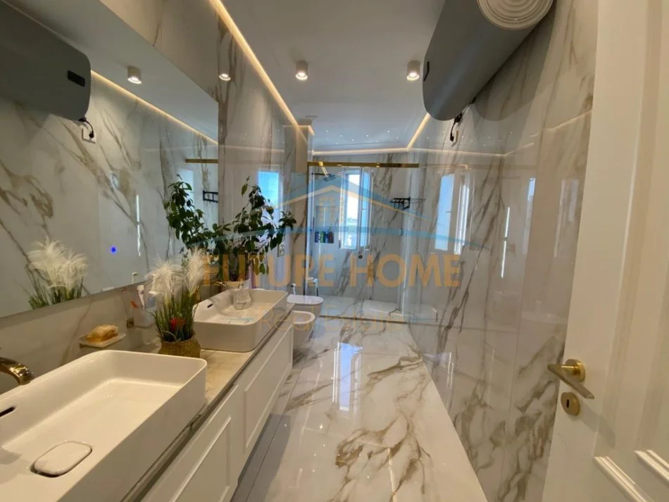 Tirane, shitet apartament 4+1+Aneks+Ballkon Kati 6, 257 m² 650.000 € (residenca euro 3d)