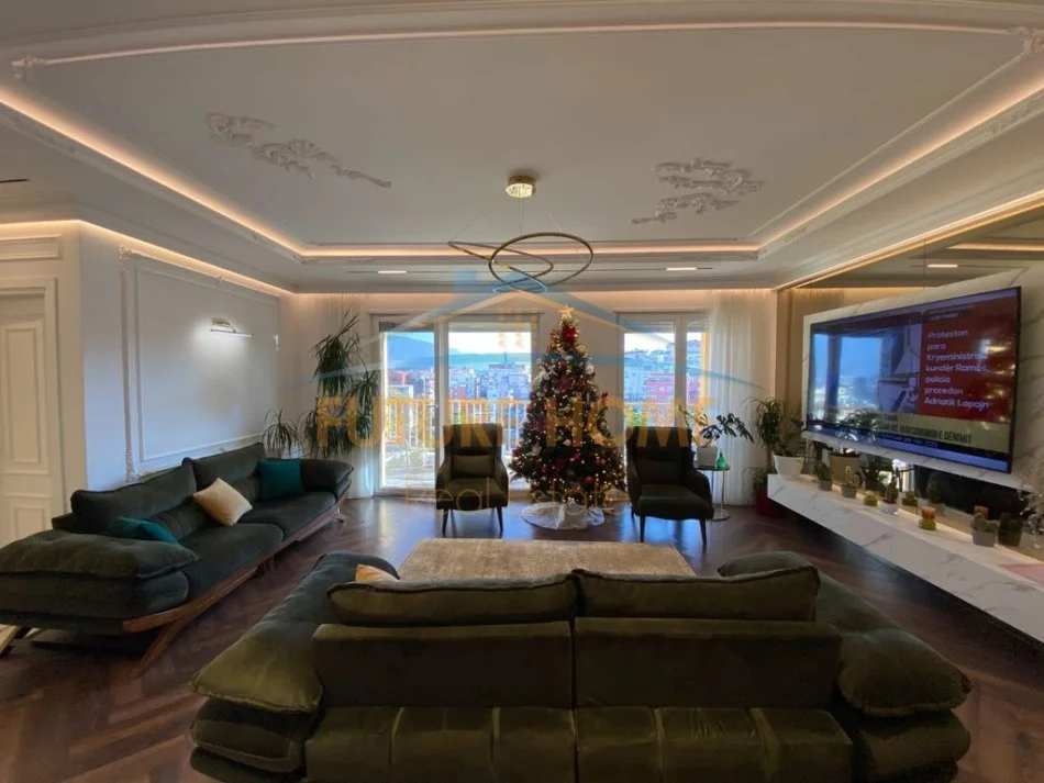 Tirane, shitet apartament 4+1+3+2Poste Parkimi+Ballkon Kati 6, 257 m² 650.000 € (Rezidenca Euro 3D)