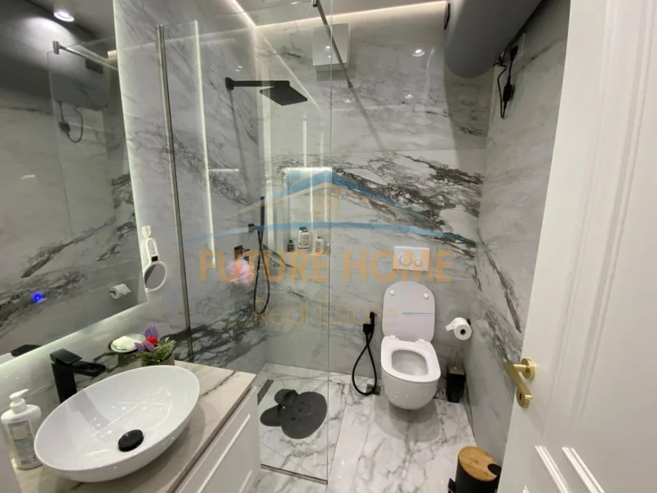 Tirane, shitet apartament 4+1+Aneks+Ballkon Kati 6, 257 m² 650.000 € (residenca euro 3d)