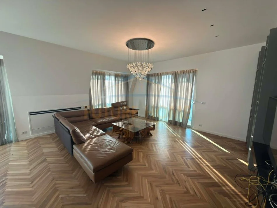 Tirane, shitet apartament 1+1+Ballkon Kati 14, 120 m² 750.000 € (Ambasador 3)