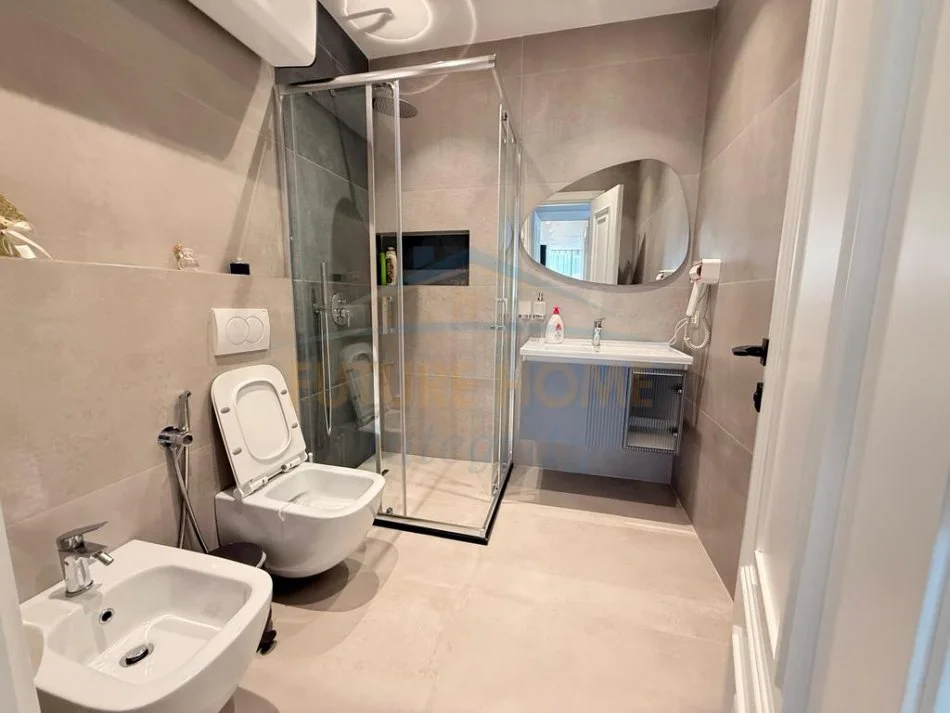 Tirane, shitet apartament 2+1 Kati 8, 111 m² 340.000 € (Rruga e Elbasanit)