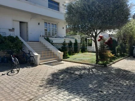 Tirane, shitet Vile , 427 m² 600.000 € 