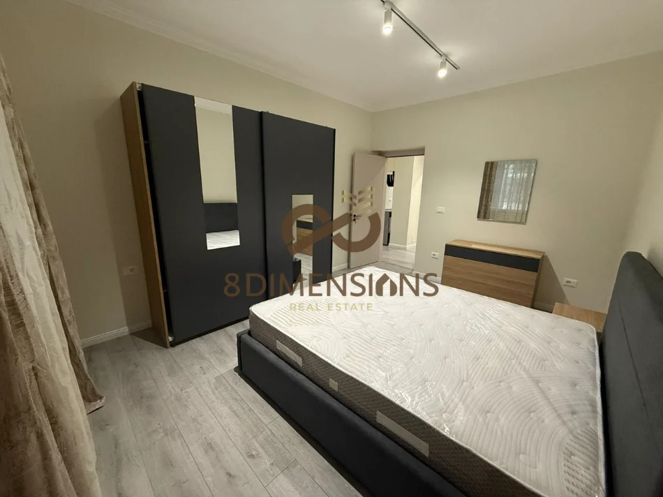 Tirane, jepet me qera apartament 2+1 Kati 0, 80 m² 850 € (garda)