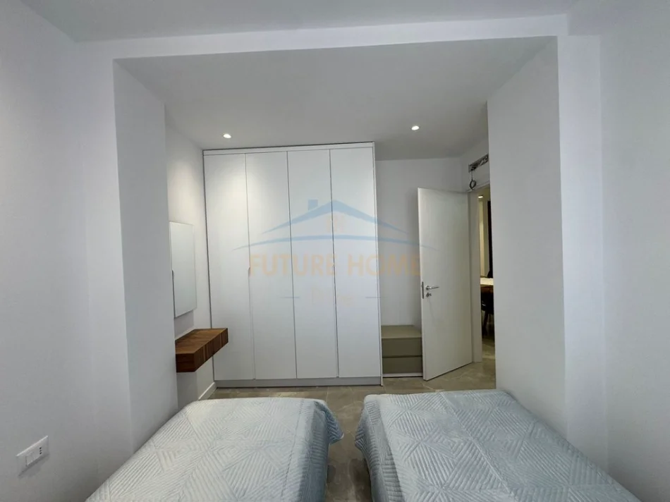 Tirane, jepet me qera apartament 2+1 , 119 m² 1.150 €   Pazari i Ri,