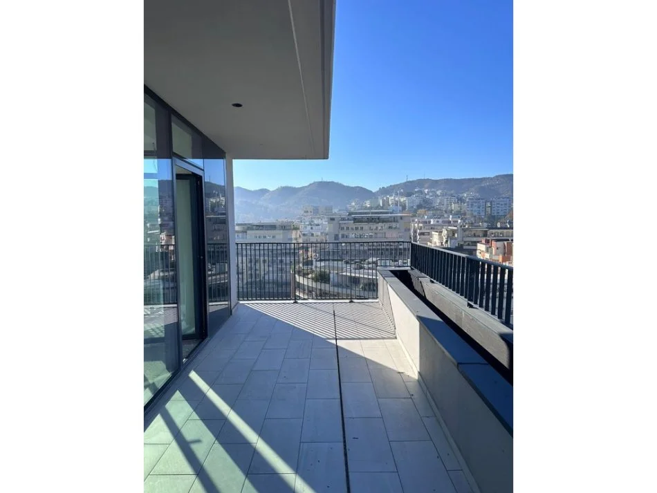 Tirane, shitet apartament 3+1 (Lake View Residence)