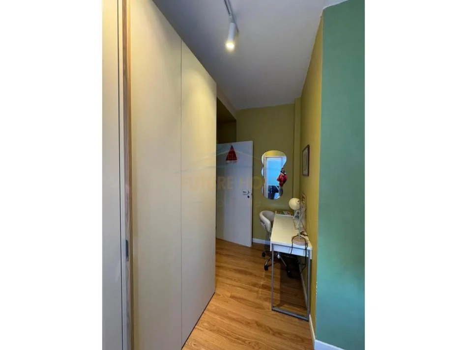 Tirane, jepet me qera apartament 2+1 Kati 5, 100 m² 800 € (Jordan Misja)