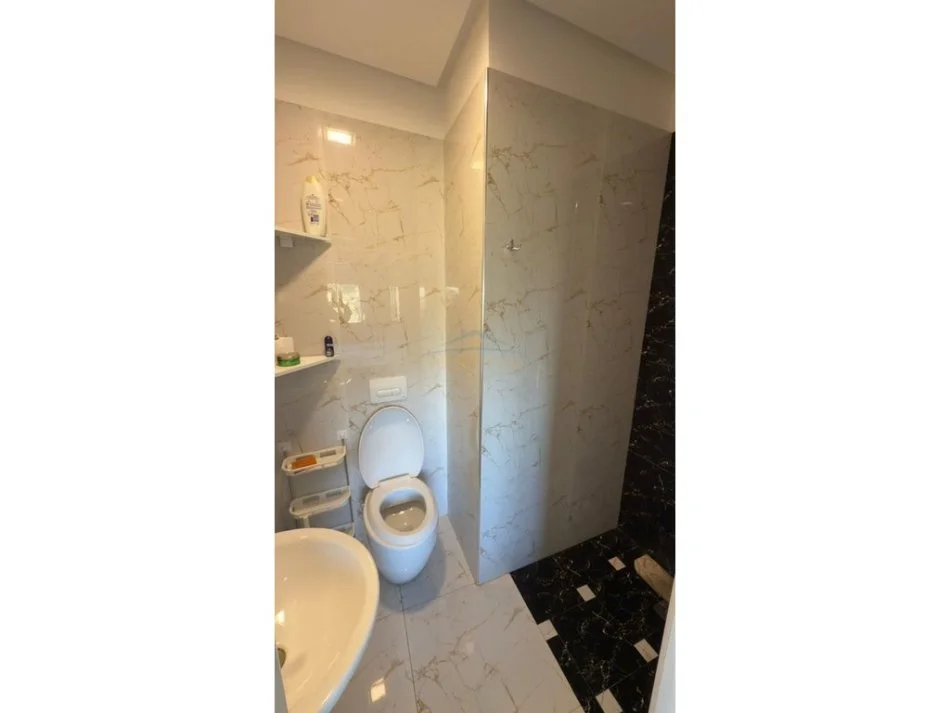 Tirane, shitet apartament 2+1 Kati 7, 68 m² 175.000 € 