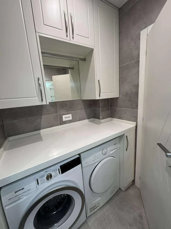 Tirane, jepet me qera apartament 2+1+Ballkon , 100 m² (Vaso Pasha)