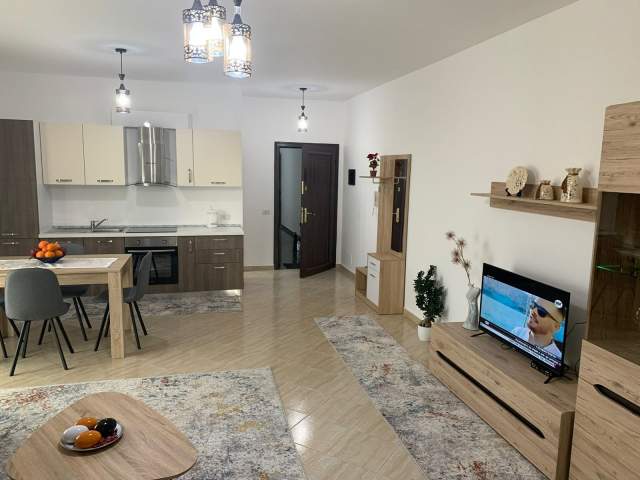 Tirane, jepet me qera apartament 2+1+A+BLK Kati 4, 95 m² 350 Euro