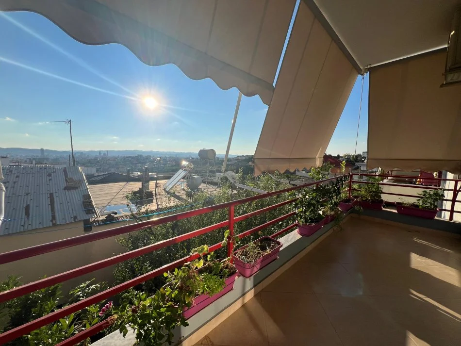 Tirane, shitet apartament 2+1+Ballkon Kati 1, 93 m² 125.000 € (Fresku)