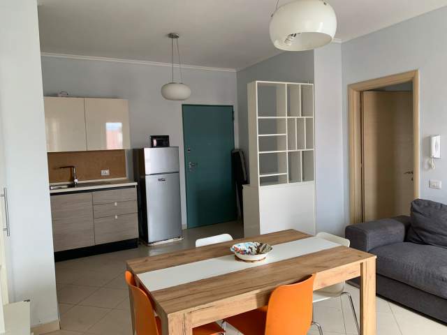 Tirane, jepet me qera apartament 1+1+BLK Kati 8, 73 m² 350 Euro (Rruga  Ndre Mjeda)