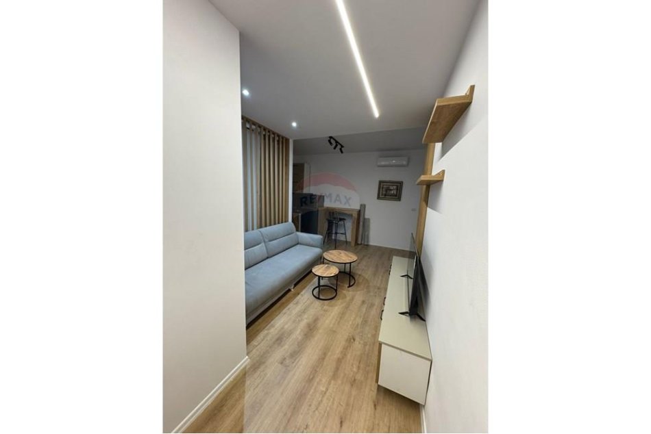 jepet me qera , 100 m² 650 € (Kodra e Diellit 2)