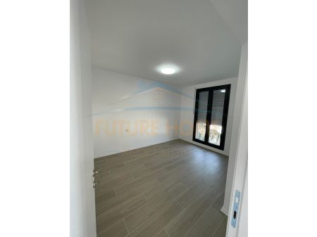 Tirane, jepet me qera apartament 1+1+BLK Kati 3, 65 m² 400 Euro (Oxhaku,Tirane)