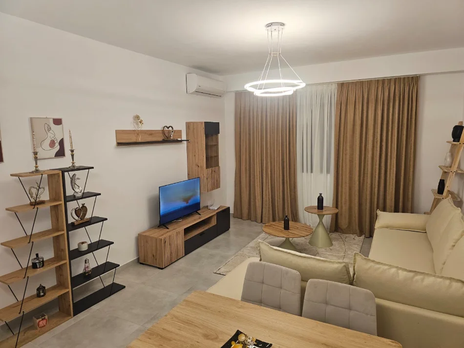 Tirane, jepet me qera apartament 1+1+Ballkon Kati 6, 67 m² 529 € (1+1 + Post Parkimi Urban Gate, Astir)