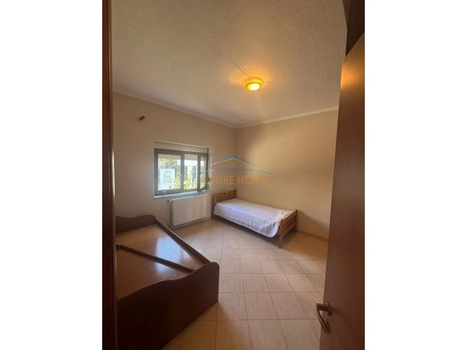 Tirane, jepet me qera apartament 2+1+Ballkon Kati 2, 113 m² 550 € (Kodra e Priftit)