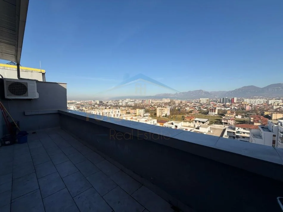 Tirane, jepet me qera apartament 1+1 Kati 8, 67 m² 450 € (vila L)