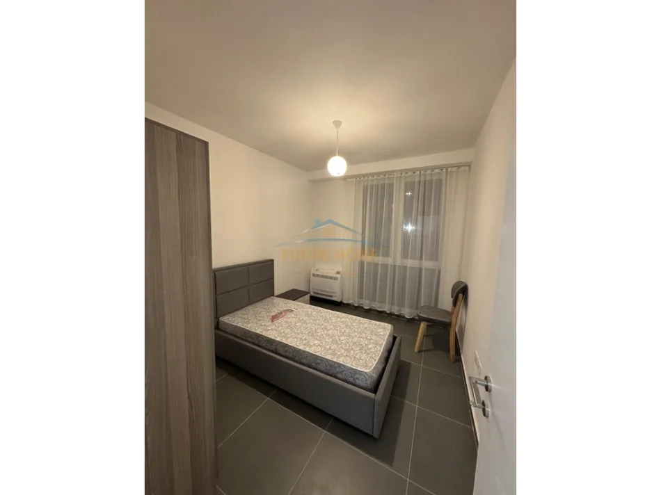 Tirane, jepet me qera apartament 2+1+Ballkon Kati 2, 85 m² 520 € (Rruga 5 Maj)
