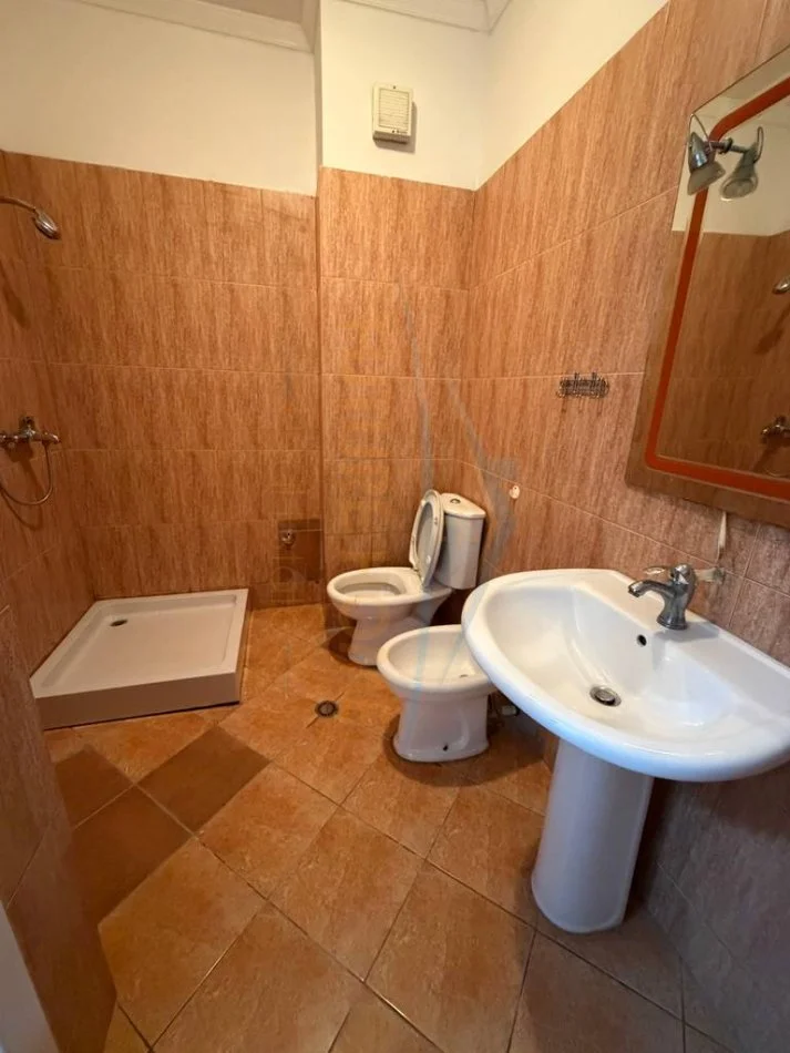Tirane, shitet apartament 2+1 Kati 3, 75 m² 120.000 € (FRESK,RRUGA E THESARIT)