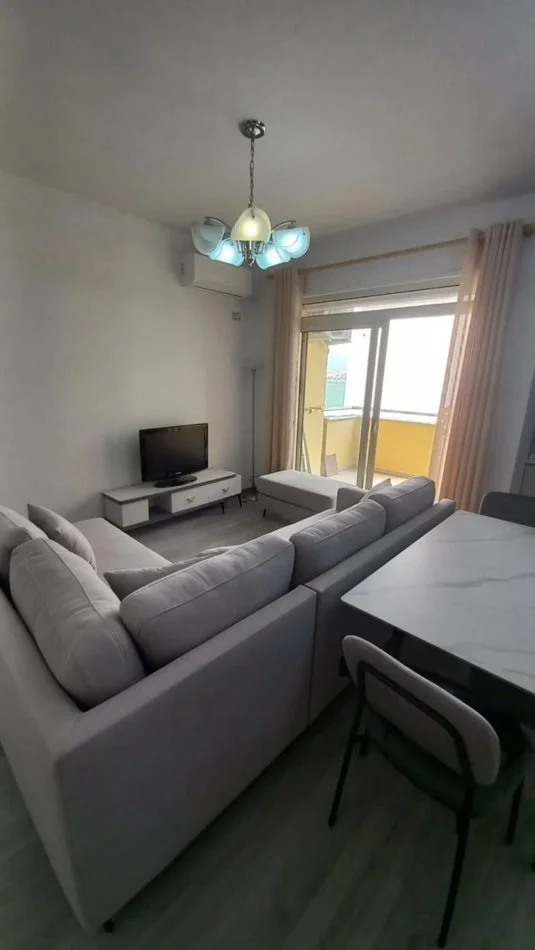 Tirane, shitet apartament 2+1 Kati 3, 96 m² 205.000 € (Liqeni i Thate)