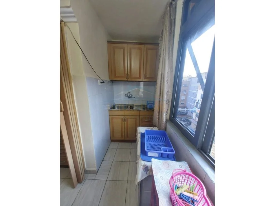 Tirane, shitet apartament 1+1 Kati 5, 50 m² 100.000 € (Ish Tregu Elektrik)