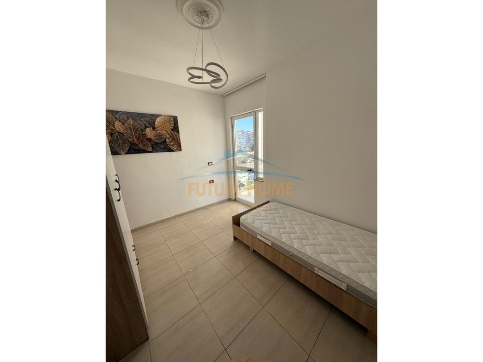 Tirane, jepet me qera apartament 2+1 Kati 4, 80 m² 470 € (YZBERISHT)