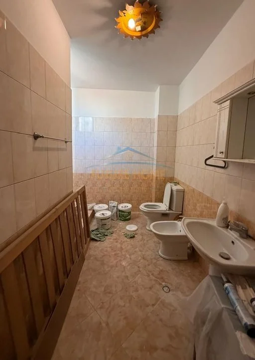 Shitet, Apartament 2+1, Selvia, Tirane