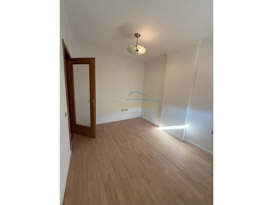 shitet apartament 2+1+Ballkon Kati 1, 105 m² 235.000 € (Selvia)