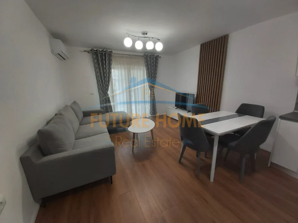 Tirane, shitet apartament 2+1+Ballkon Kati 1, 72 m² 210.000 € (Shkolla Osman Myderizi)