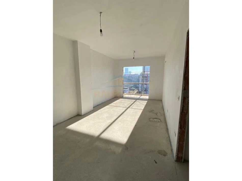 Tirane, shitet apartament 1+1+Ballkon Kati 6, 74 m² 130.000 € (Rruga Albanopoli)