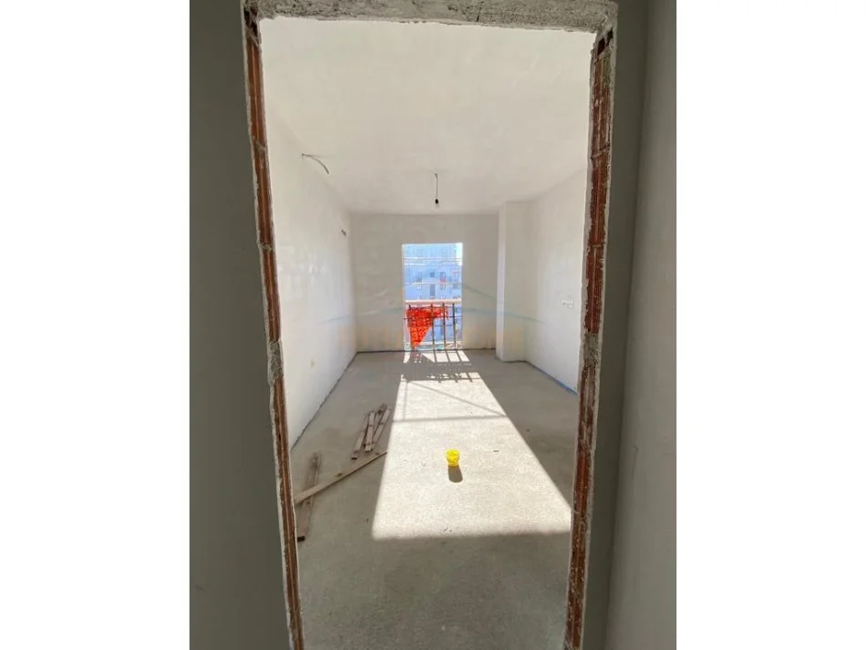 Tirane, shitet apartament 1+1 Kati 6, 74 m² 130.000 € (Rruga Albanopoli)