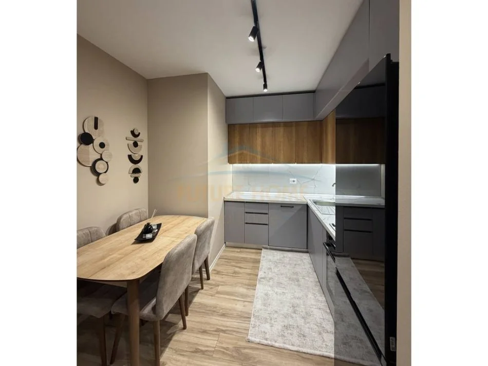 Tirane, shes apartament 2+1+Aneks+Ballkon Kati 5, 70 m² 150.000 € (KOMPLEKSI TURDIU)