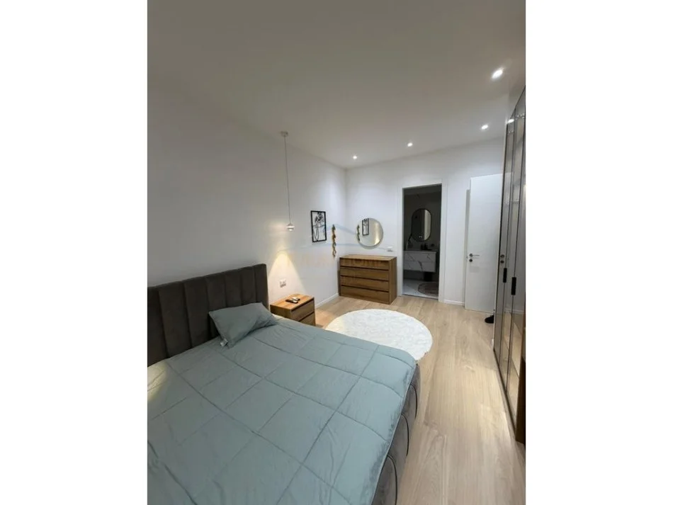 Tirane, shitet apartament 2+1+Ballkon Kati 5, 114 m² 557.000 € 