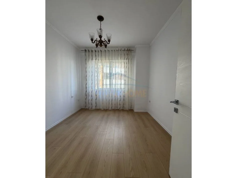 Tirane, shes apartament 2+1+Aneks+Ballkon Kati 3, 75 m² 112.000 € (FRESK RRUGA THESARIT PRANE SPAR 2)