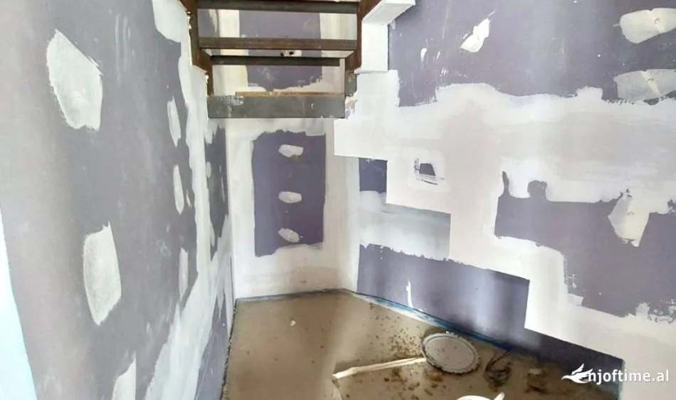 Shitet Penthouse Unik: ME CMIM TE CMENDUR 🔥770€/m2* -  3+1 (359m2) + 2 Vende Parkimi Personale ME LARTESI 5.2M deri 3M + Verande Gjigande Me Pamje Fantastike  ( 📍 Rezidenca G&P - K. E Diellit ) Ndertim I V 2020, Cilesi Premium Ndertimi, Me Ashensor