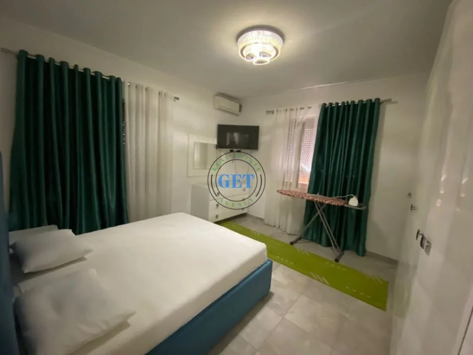 Durres, jepet me qera 2+1 , 96 m² 450 € (Bulevard, Durres)