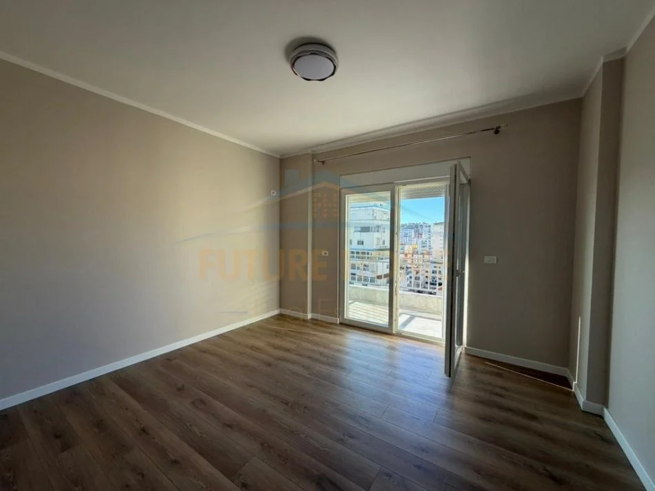 Durres, shes apartament 2+1+Ballkon Kati 9, 103 m² 140.000 € (Prane Markates, Durres)