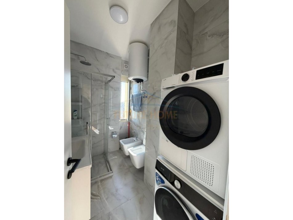 Durres, shes apartament 2+1+Ballkon Kati 9, 103 m² 140.000 € (Prane Markates, Durres)