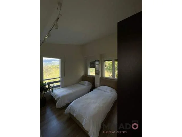 ofert 130 m² 1.400 Euro