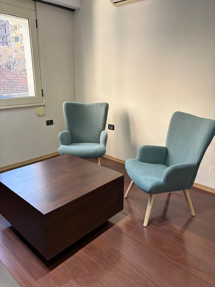 Tirane, shitet apartament 3+1+Ballkon Kati 2, 156 m² 546.000 € (Blloku)