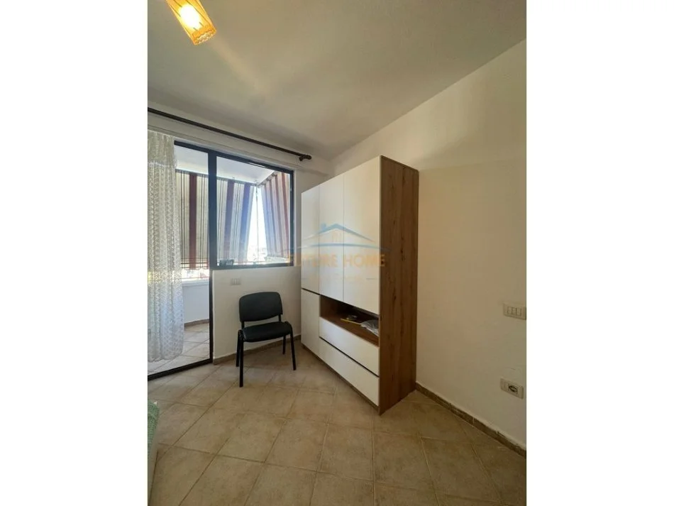 Tirane, jepet me qera apartament 1+1 Kati 8, 60 m² 500 € (Rruga e Elbasanit)