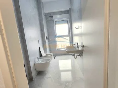 Tirane, shitet apartament 1+1 Kati 2, 59 m² 108.000 € (ALI DEM ,KOMPLEKSI KAIMI)
