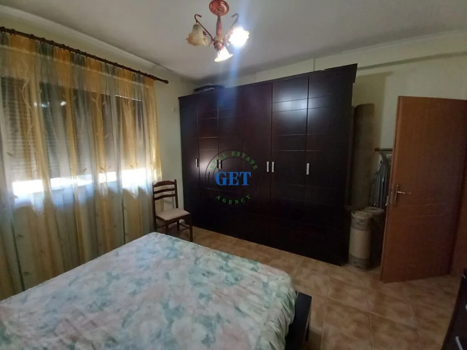 Durres, jepet me qera apartament 2+1+Ballkon Kati 7, 95 m² 300 € (Muzeumi Durres)