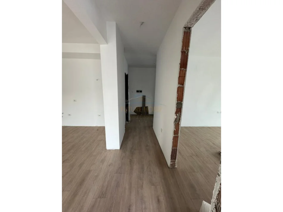 Tirane, shitet apartament 2+1+Ballkon Kati 7, 116 m² 230.000 € (Don Bosko)