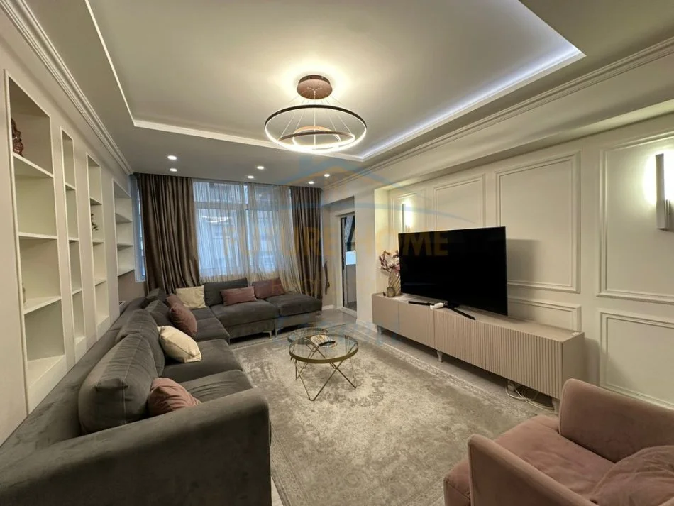 Tirane, jepet me qera apartament 3+1+Ballkon Kati 3, 136 m² 1.500 € (Stadiumi Dinamo)